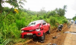 a caminhonete ficpou destruida