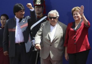 Dillma com Jose Mujica (Uruguai) e Evo Morales (Bolivia) na reunião do Mercosul