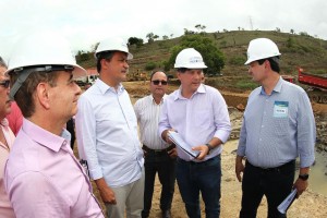 Governador Rui Costa visita as obras da Barragem do rio Colônia no município de Itapé.Fotos: Mateus Pereira/GOVBA