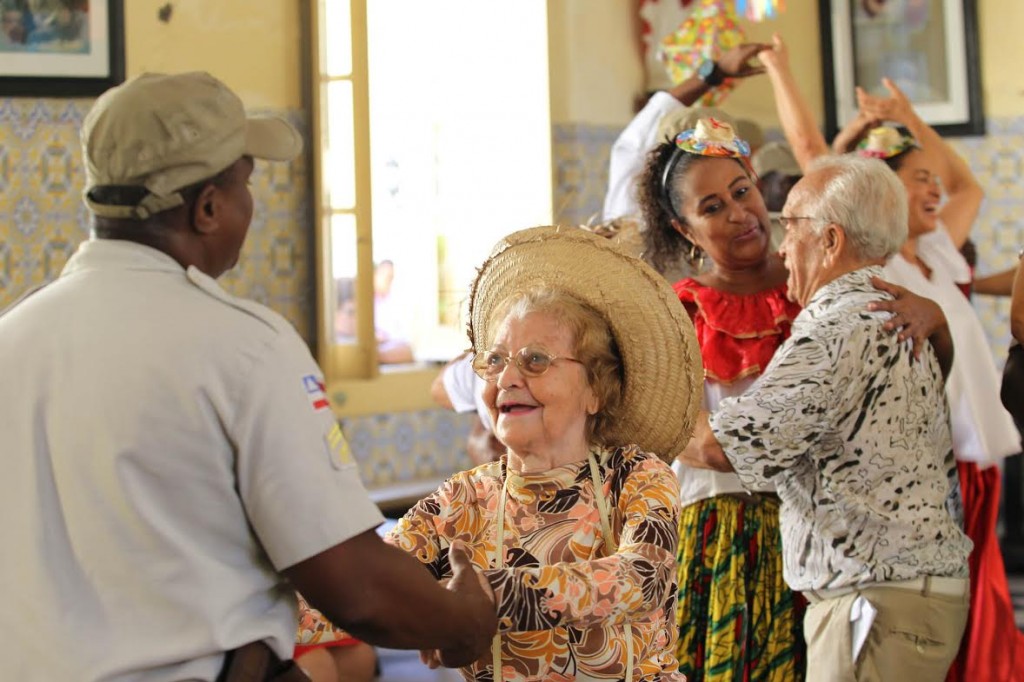 Patrulha do Bem, da Polícia Militar, promove arraiá para idosos do Lar FranciscanoFoto: Carol Garcia/GOVBA