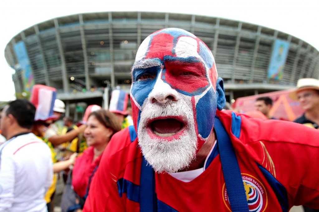 Torcedores usam o metrô de Salvador para acompanhar a partida entre Holanda e Costa Rica na Copa do Mundo de 2014.Foto: Amanda Oliveira/GOVBA