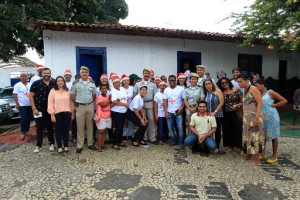 PM e Voluntárias sociais entregam donativos