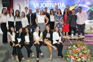 Turma de Formando de Direito entre professores e espositores do Talk Show