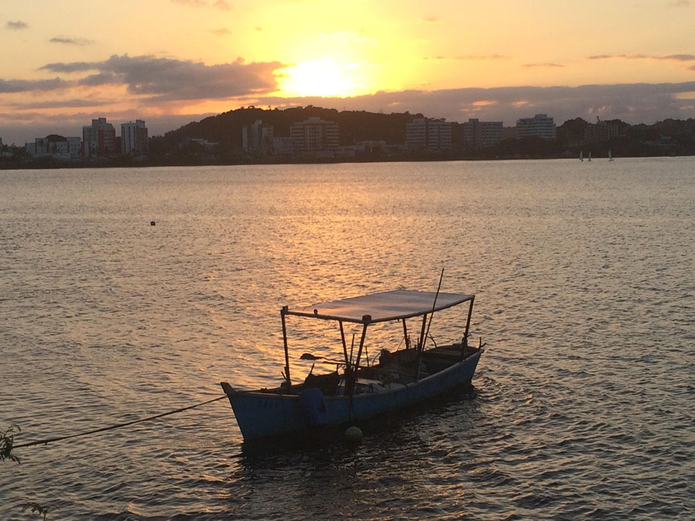 Pôr do sol na Baia do Pontal, Ilhéus