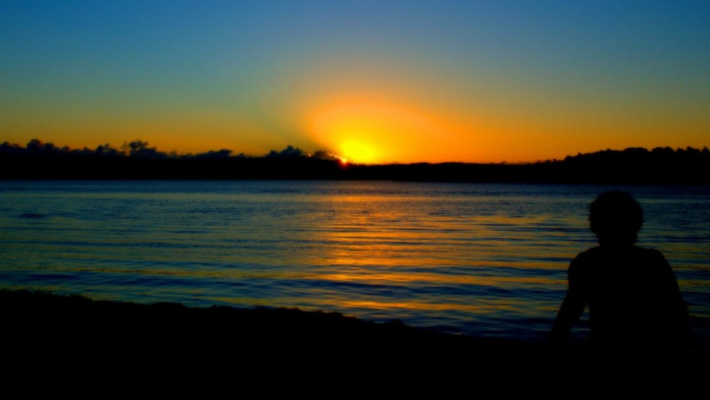 Pôr do sol na Baia do Pontal, em Ilhéus, pelas lentes de Mauricio Maron. 