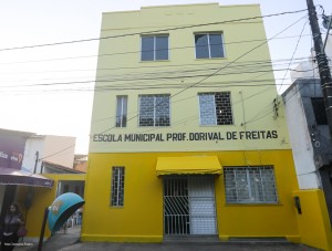 Escola Municipal do Pontal homenageia professor Dorival de Freitas (2)