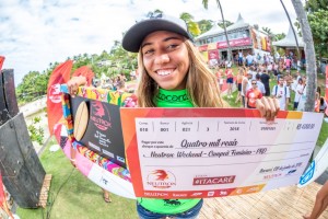 Juliatrofeu_Foto_FabricianoJunior-Abrasp