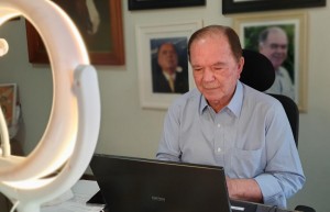 AEC12B74-DE2F-4D0C-BEF7-39022543AEA7