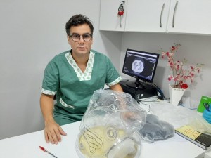 Dr. Eric Junior