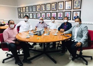 Provedor Francisco Valdece recebe vereadores