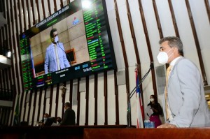 B57C1AD7-F354-46D1-A7EE-183CE7E99C43