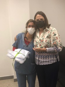 Entrega jalecos residentes HRCC (4)